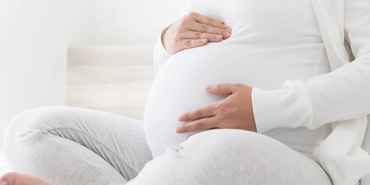 عکاسی آسان و بی‌دغدغه از مادران باردار در منزل با عکاسی بارداری عکستو