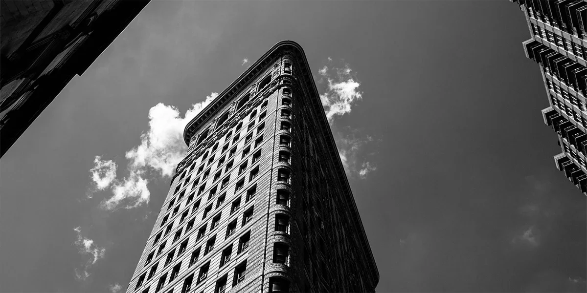 تصویربرداری سیاه و سفید از معماری در عکستو