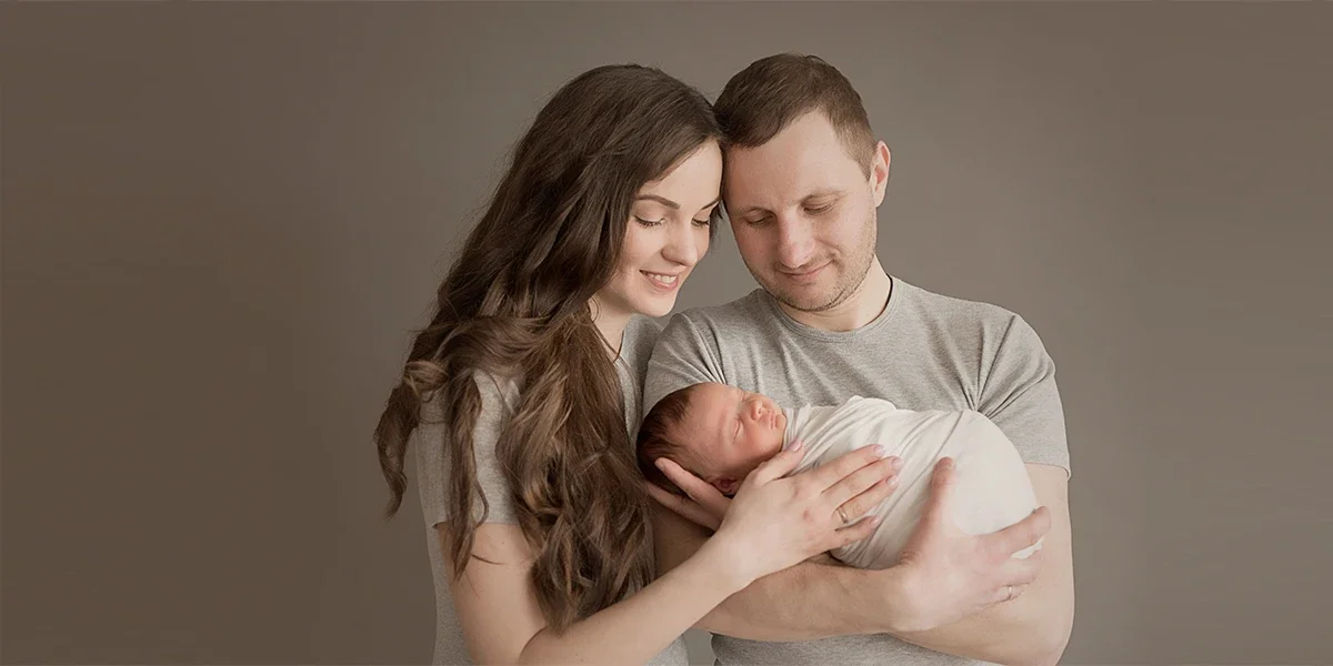 تصویربرداری از نوزاد با خانواده در منزل با عکستو